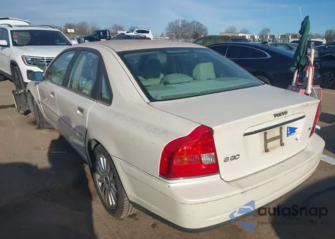 2005 Volvo S80 T6 z USA, uszkodzony, nr VIN YV1TS911051411090